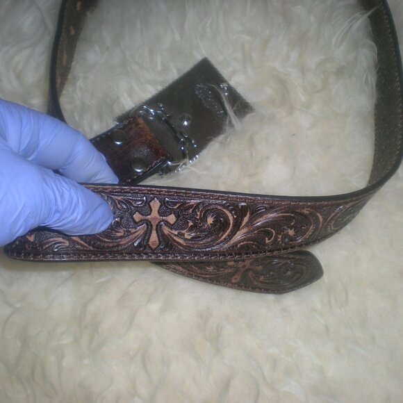 NOCONA Brand Belt  Leather  Buckle  Silver  Cross  Size Large